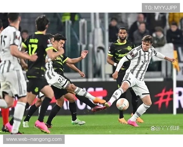 尤文多特战现补时连入两球，比赛节奏波动折射战术耐力需求