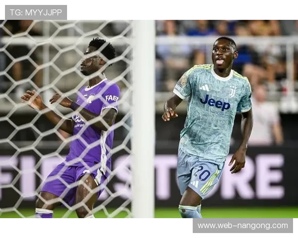 尤文图斯争四形势严峻,未来三轮将连续对阵国米、科莫和罗马 尤文图斯争四形势严峻,未来三轮将连续对阵国米、科莫和罗马