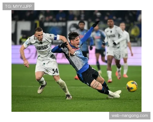 帕尔马重返意甲后首战，主场球迷营造热烈氛围